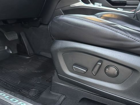 Certified 2022 Ford Explorer Platinum w/ Technology Package image 9