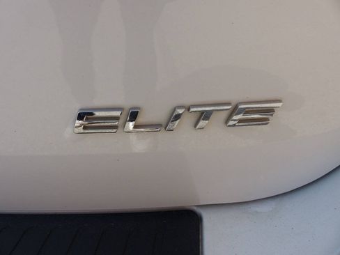 Used 2024 Honda Odyssey Elite image 9