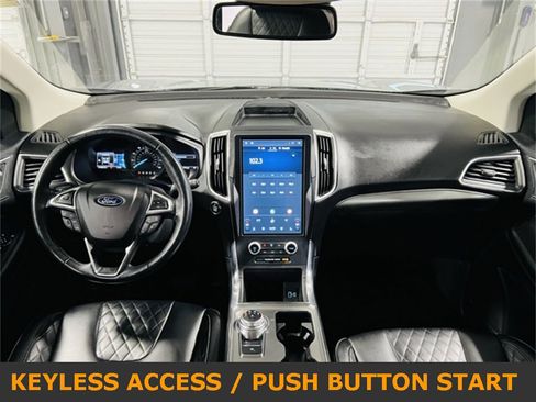 Used 2023 Ford Edge Titanium image 4