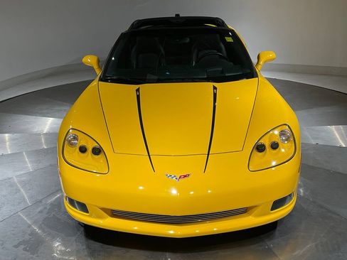 Used 2005 Chevrolet Corvette Coupe w/ Preferred Equipment Group RWD image 10