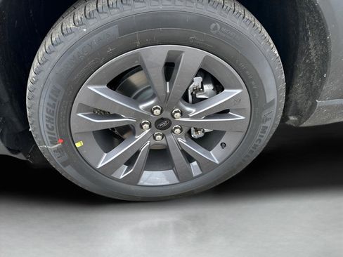 New 2026 Ford Explorer Active w/ Active Comfort Package image 11