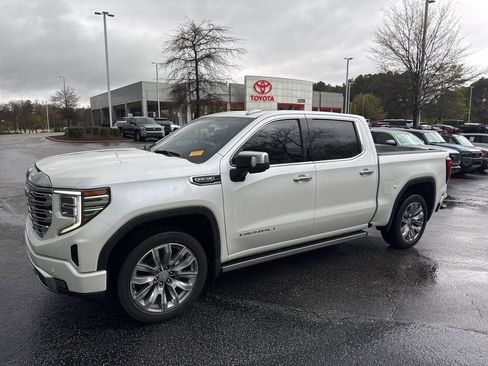 Used 2022 GMC Sierra 1500 Denali w/ Denali Reserve Package image 8