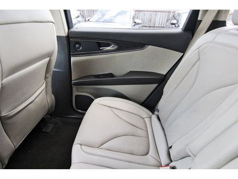 Used 2020 Lincoln Nautilus Reserve w/ Cargo Utility Package FWD image 15