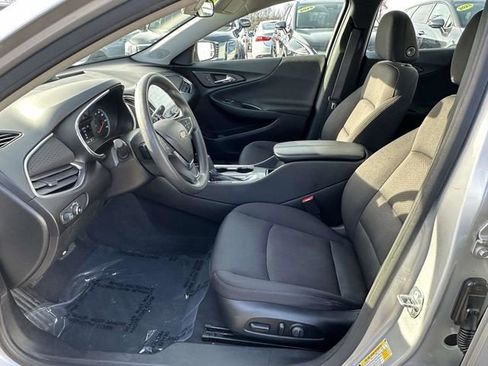 Used 2020 Chevrolet Malibu LT image 18