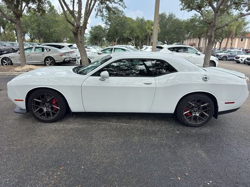 Used 2019 Dodge Challenger GT w/ Plus Package RWD image 6
