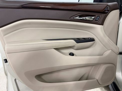 Used 2015 Cadillac SRX Premium FWD image 11