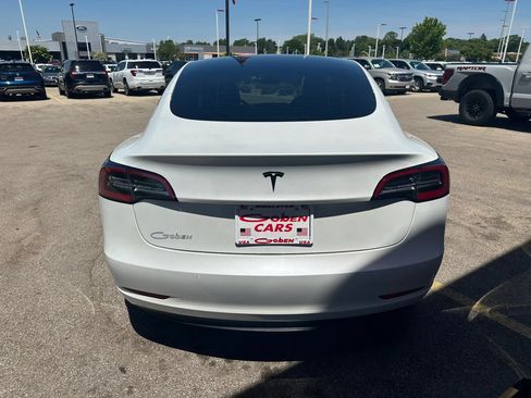 Used 2021 Tesla Model 3 Standard Range Plus RWD image 6