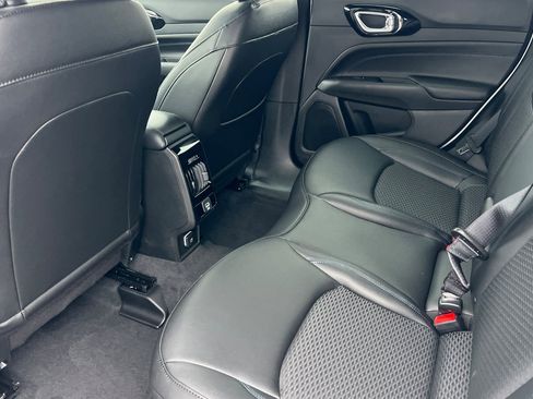 New 2026 Jeep Compass Latitude image 10