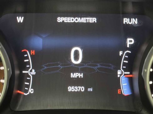 Used 2018 Jeep Compass Sport w/ Tech Group FWD image 17