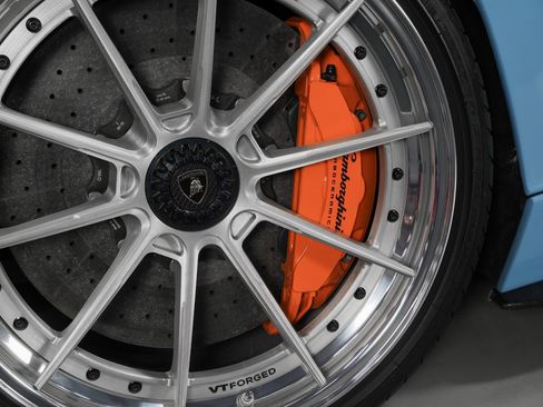 Used 2018 Lamborghini Aventador S image 16