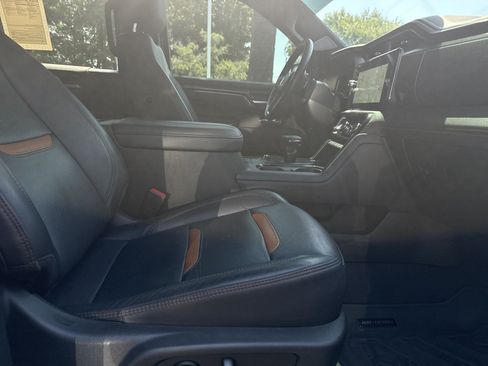 Used 2023 GMC Sierra 1500 AT4 w/ AT4 Premium Package AWD/4WD image 40