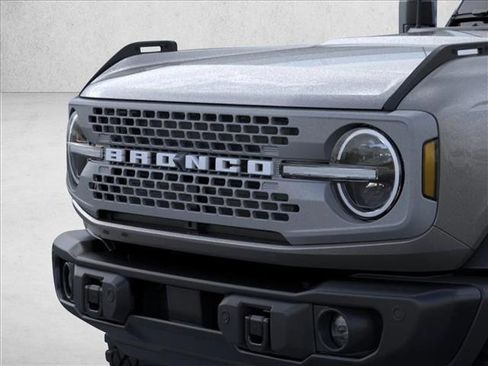 New 2025 Ford Bronco Badlands AWD/4WD image 19