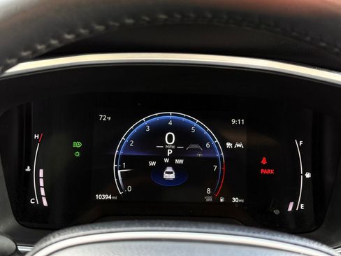 Used 2024 Toyota Corolla Cross XLE w/ Convenience Package image 34