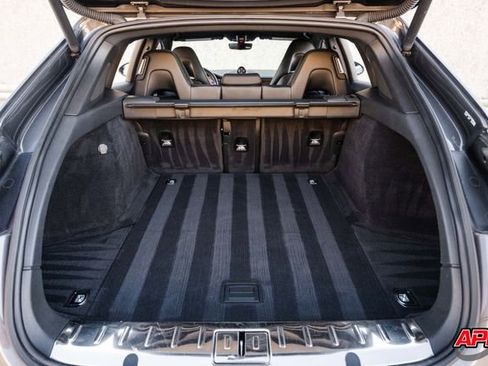 Used 2018 Porsche Panamera 4S image 79