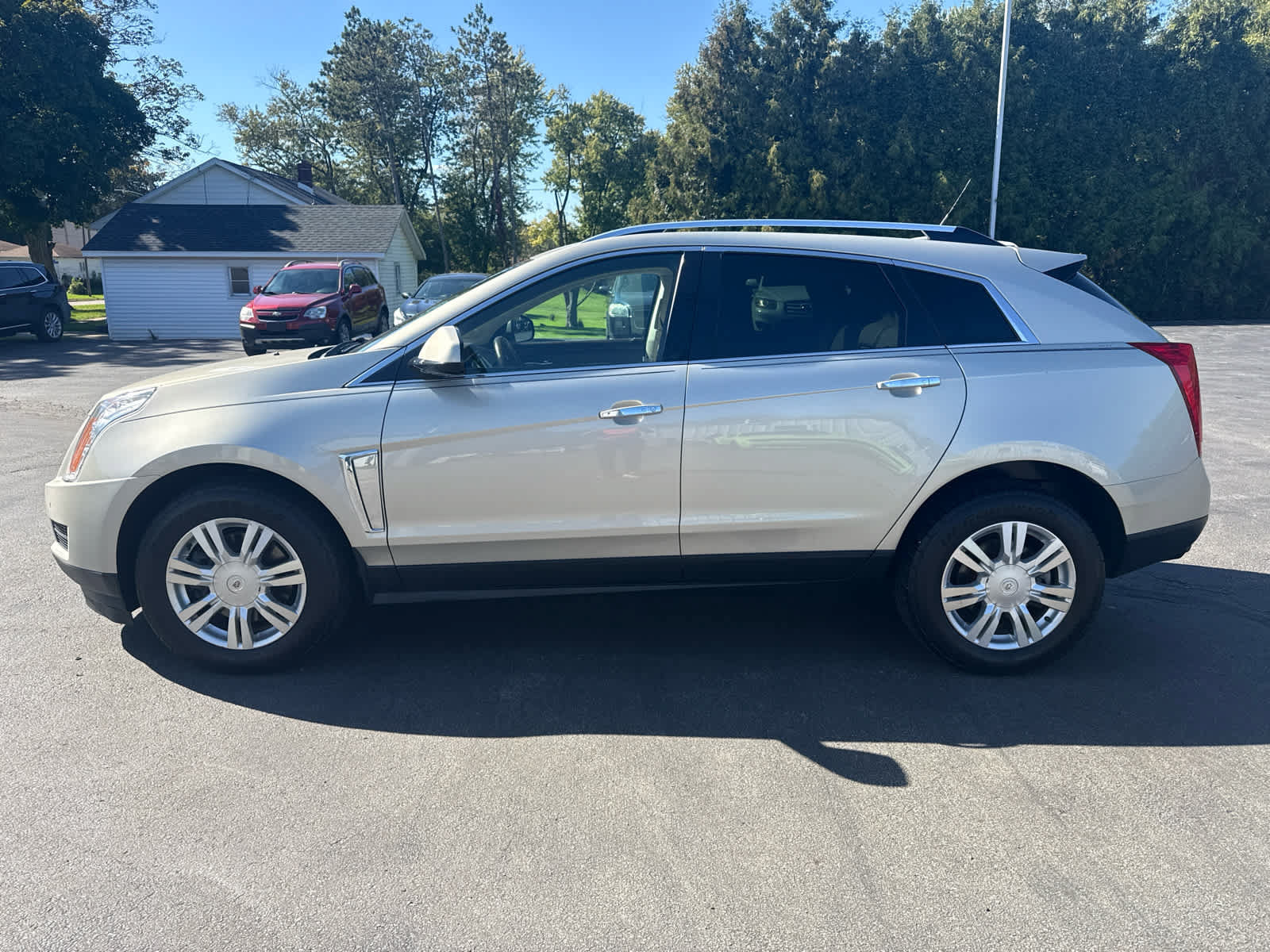 Used 2013 Cadillac SRX Luxury FWD image 6