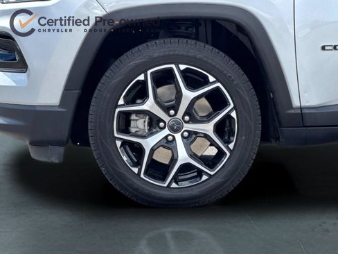 Certified 2025 Jeep Compass Limited AWD/4WD image 26