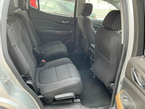 Used 2019 GMC Acadia SLE w/ LPO, Floor Liner Package FWD image 20