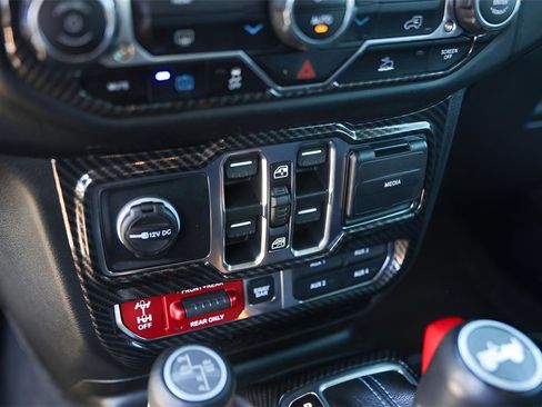 Used 2023 Jeep Wrangler Unlimited Rubicon 4xe image 18