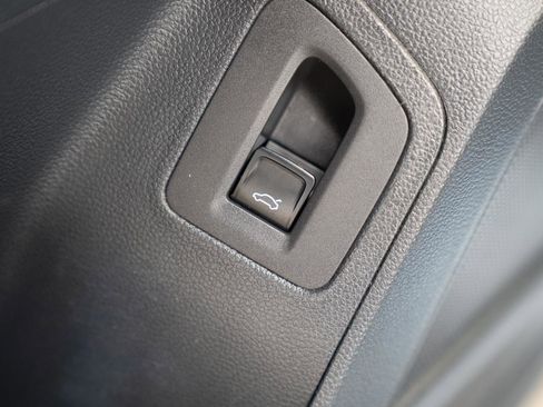 Used 2023 Volkswagen Atlas SE w/ Panoramic Sunroof Package image 22