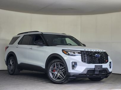 New 2026 Ford Explorer ST w/ Sun And Sound Package