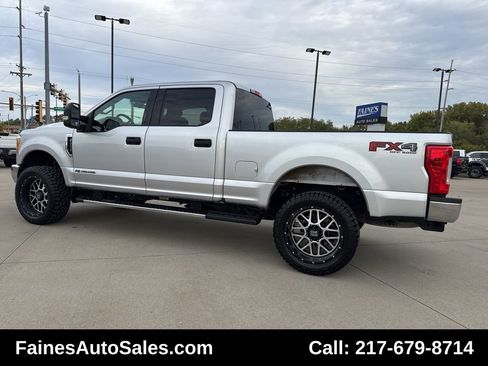 Used 2017 Ford F250 XLT w/ XLT Value Package image 13