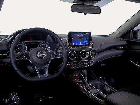 Used 2024 Nissan Sentra SR w/ SR Premium Package image 12