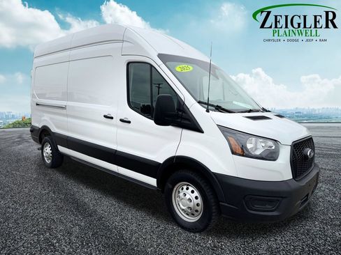 Used 2025 Ford Transit 250 148 High Roof AWD image 7