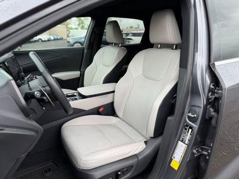 Used 2023 Lexus RX 350 Premium w/ Accessory Package AWD/4WD image 16
