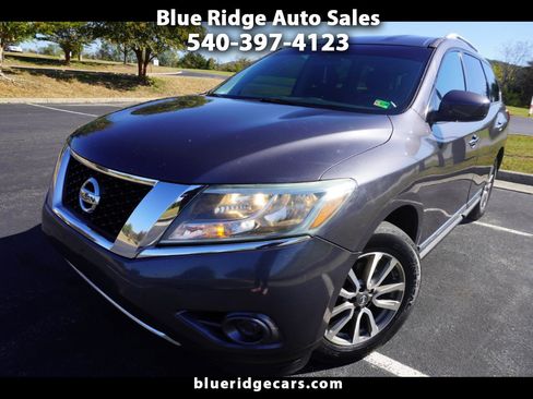 Used 2013 Nissan Pathfinder SV image 1