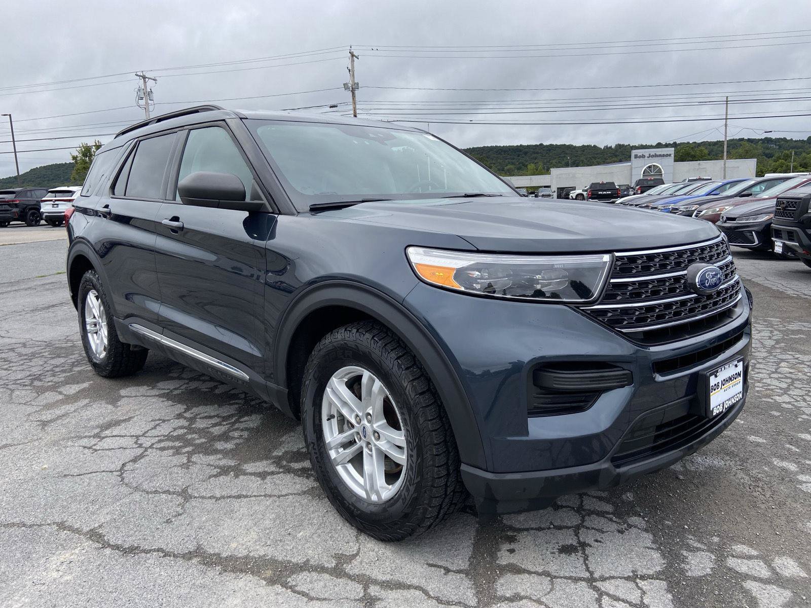 Used 2023 Ford Explorer XLT AWD/4WD image 1