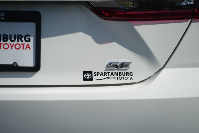Used 2025 Toyota Camry SE FWD image 8