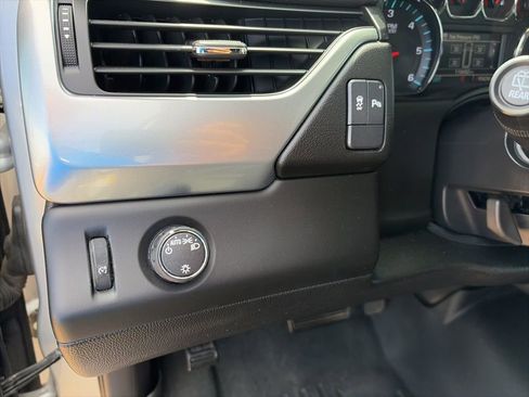 Used 2016 Chevrolet Suburban LS image 14
