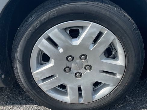Used 2013 Dodge Avenger SE FWD image 23