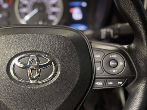 Used 2021 Toyota Corolla LE FWD image 28