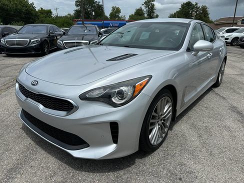 Used 2018 Kia Stinger RWD image 29