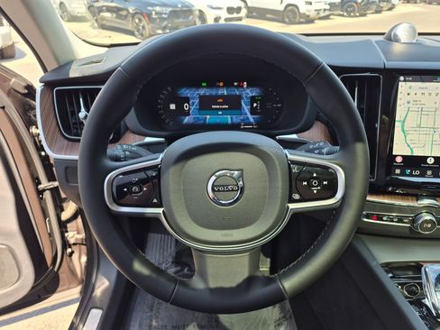 Used 2024 Volvo XC60 T8 Ultimate w/ Protection Package Premier AWD/4WD image 17