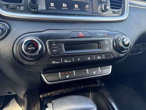 Used 2020 Kia Sorento EX image 14