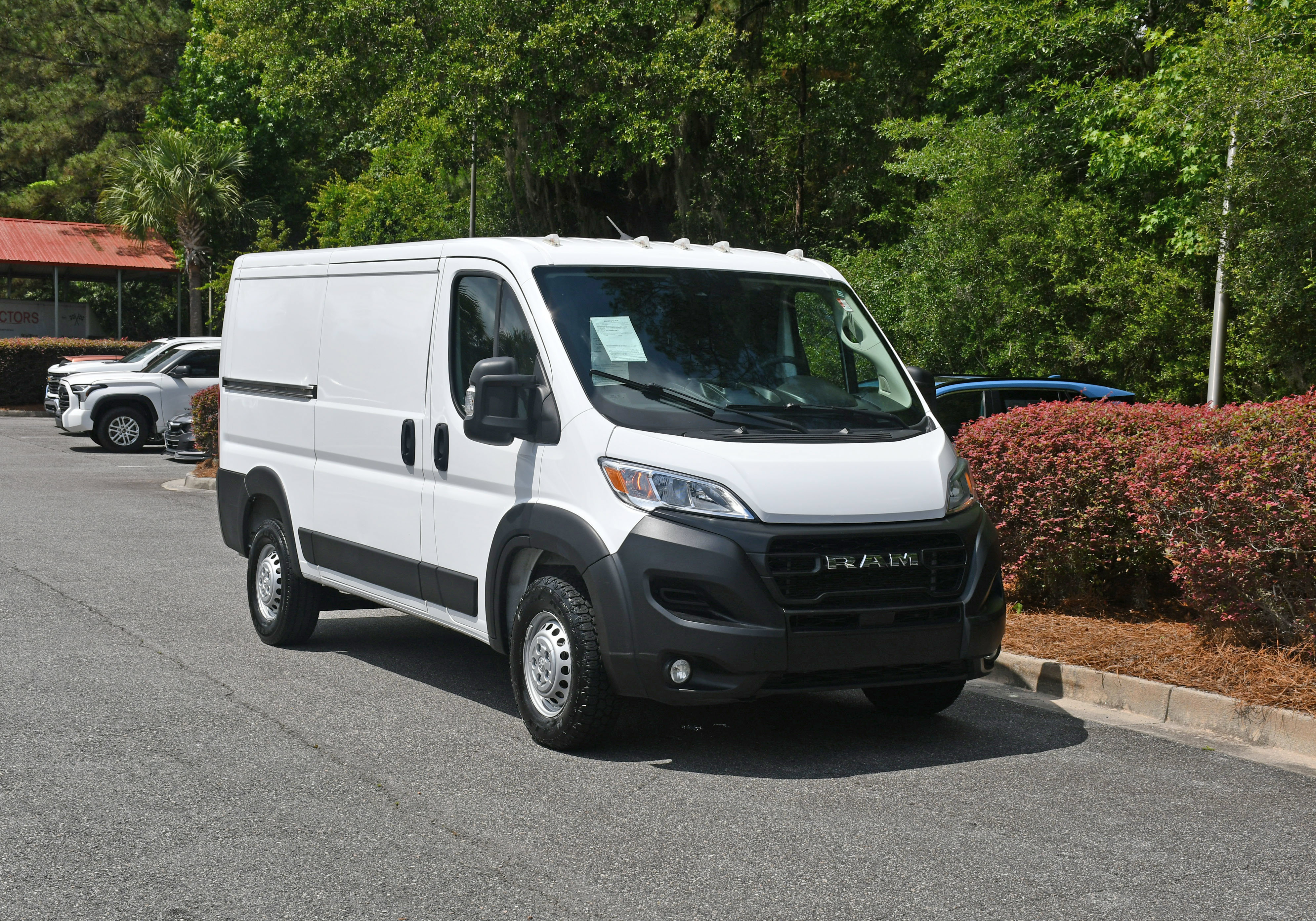 Used 2025 RAM ProMaster 2500 w/ Convenience Group FWD image 6