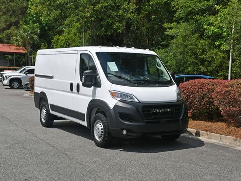 Used 2025 RAM ProMaster 2500 w/ Convenience Group FWD image 6