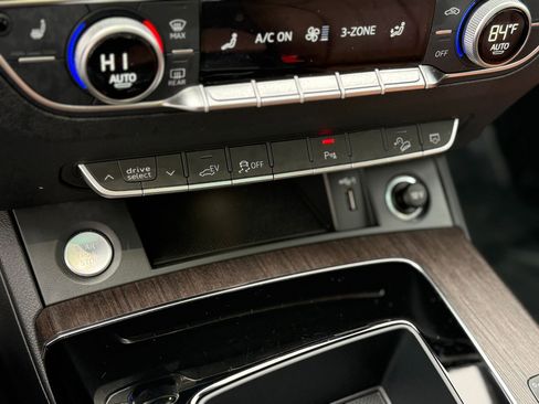 Used 2023 Audi Q5 e Premium w/ Convenience Package image 25