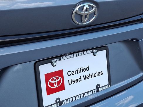 Used 2025 Toyota Corolla LE FWD image 30