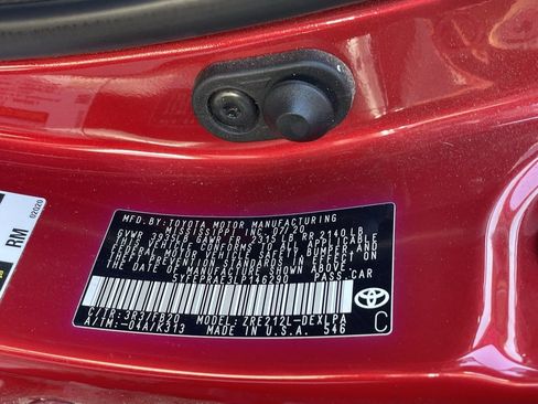 Used 2020 Toyota Corolla LE image 10