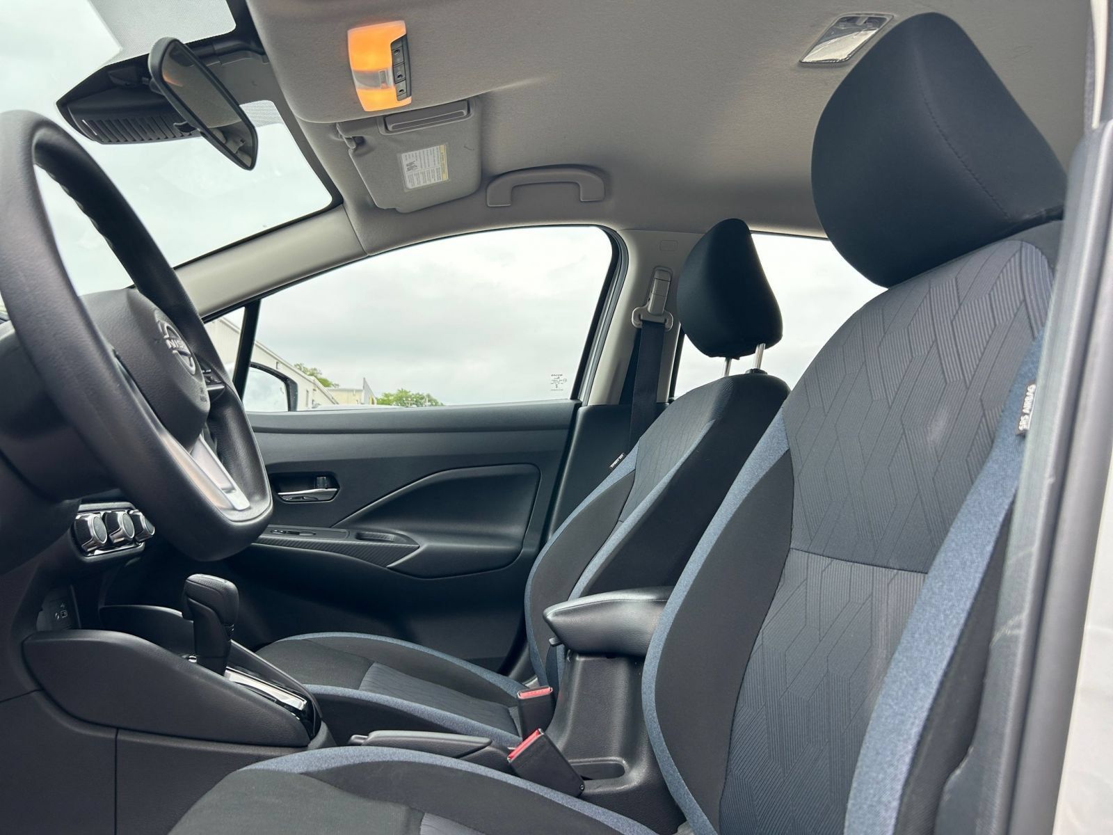 Used 2025 Nissan Versa SV FWD image 21