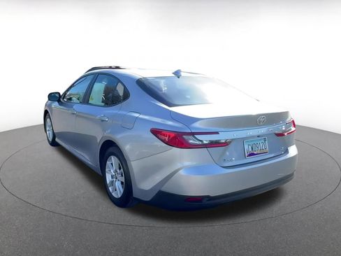 Used 2025 Toyota Camry LE image 11