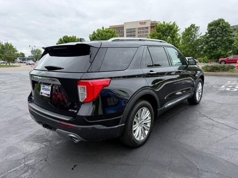 Used 2024 Ford Explorer Limited w/ Equipment Group 301A AWD/4WD image 7