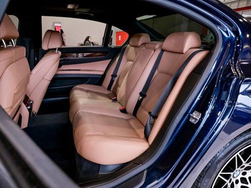 Used 2015 BMW 740Li xDrive image 18