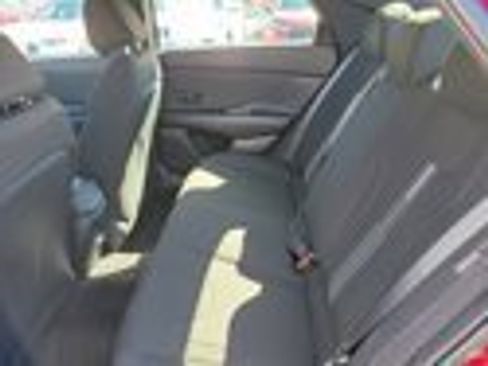 Used 2025 Hyundai Elantra Sport image 11