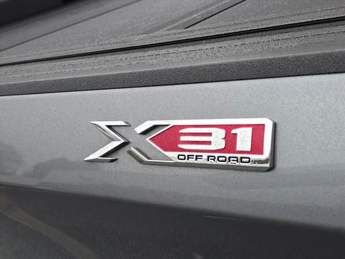 Used 2019 GMC Sierra 1500 SLT w/ SLT Premium Package image 12