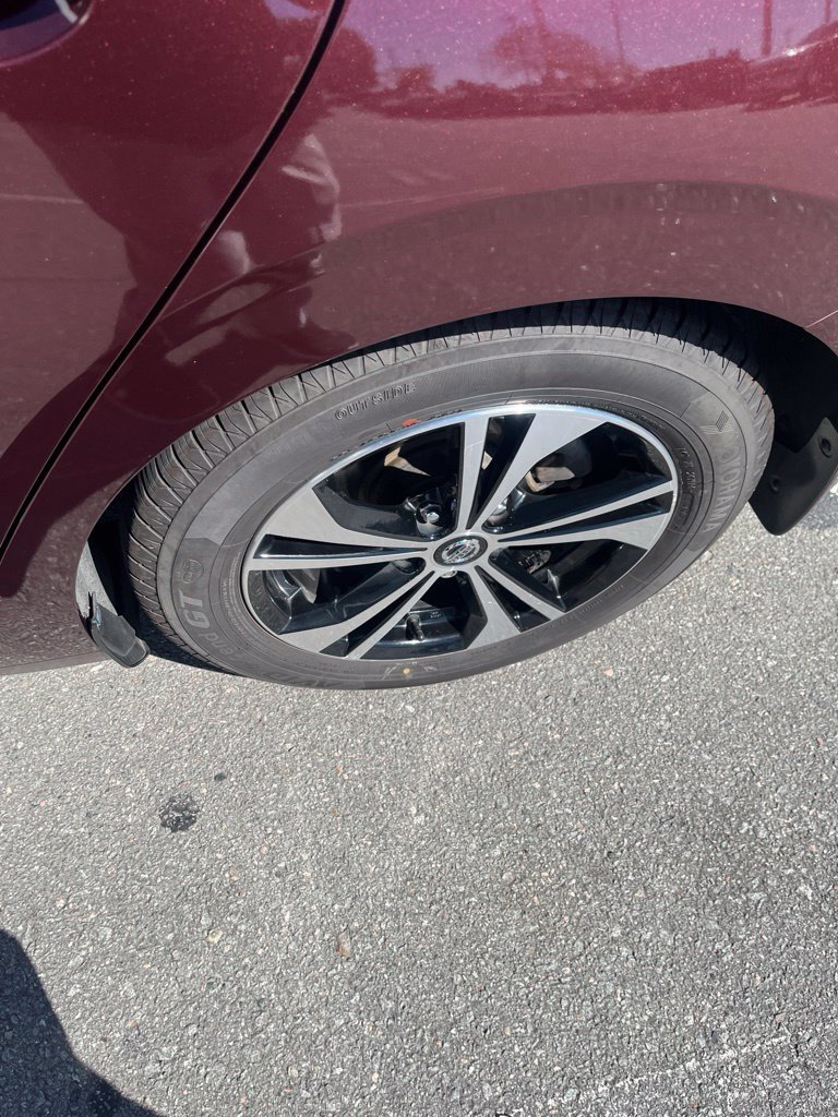 Used 2021 Nissan Sentra SV FWD image 3
