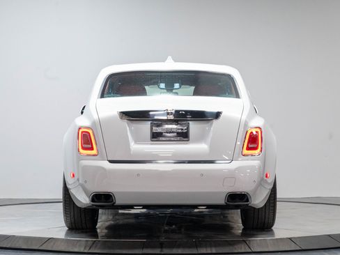 Used 2019 Rolls-Royce Phantom Sedan RWD image 54